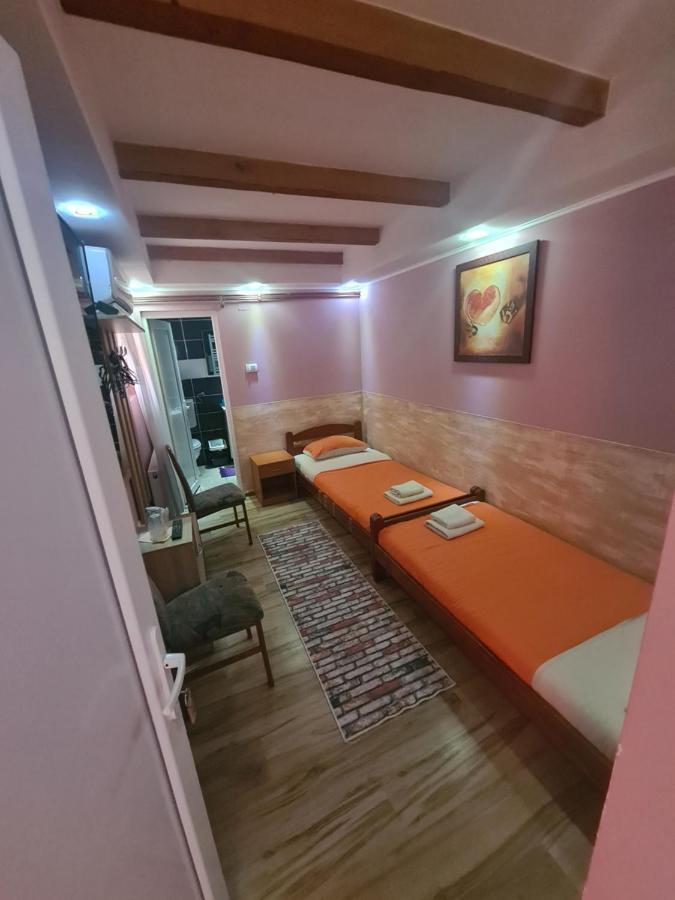 Rooms " Simke " II Subotica Zewnętrze zdjęcie